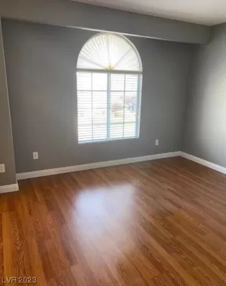 Photo #6: 2537329 Listing 