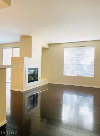 Photo #5: 2537342 Listing 