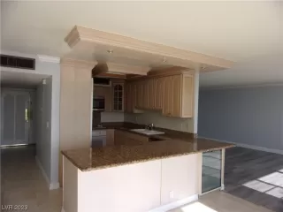 Photo #1: 2537354 Listing 