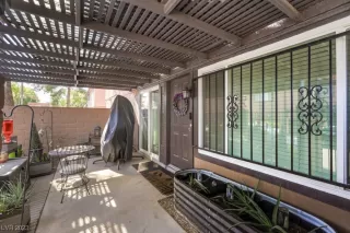 Photo #2: 2537380 Listing