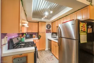 Photo #6: 2537380 Listing