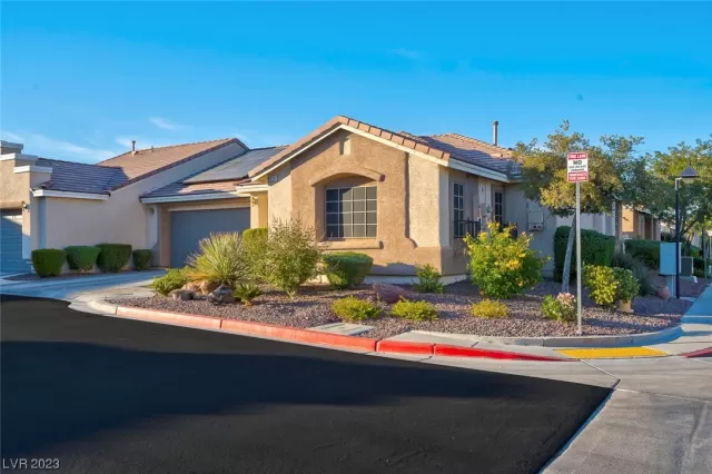 MLS: 2537382 Condo For Sale