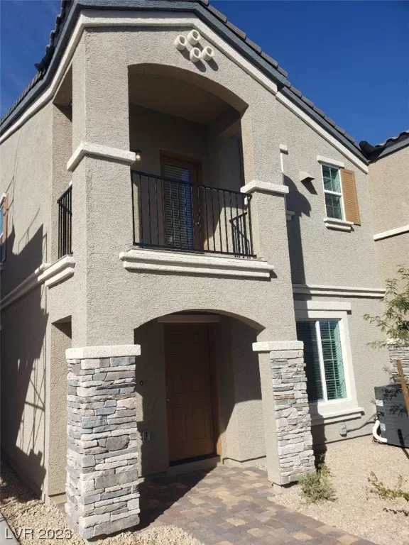 MLS: 2537392 Condo For Sale