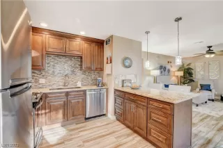 Photo #1: 2537393 Listing