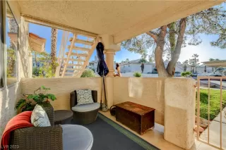 Photo #3: 2537393 Listing