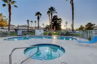 Photo #5: 2537393 Listing