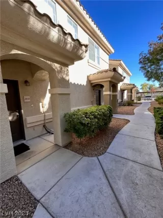 Photo #2: 2537401 Listing 