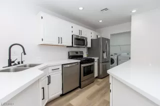 Photo #6: 2537405 Listing 