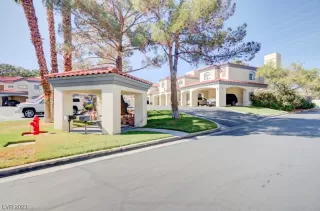 Photo #3: 2537412 Listing