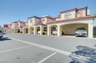 Photo #4: 2537412 Listing