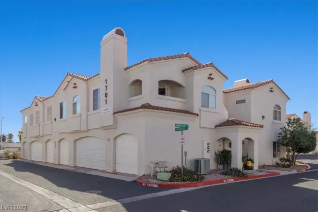 MLS: 2537448 Condo For Sale