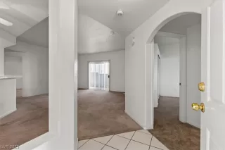 Photo #5: 2537448 Listing