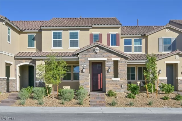 MLS: 2537454 Condo For Sale