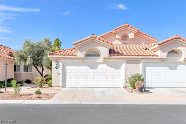 MLS: 2537460 Condo For Sale