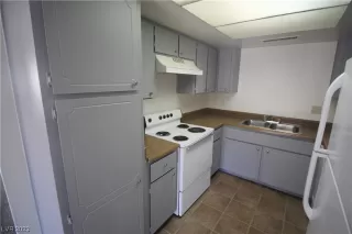 Photo #5: 2537468 Listing 