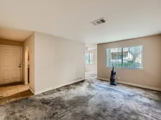 Photo #2: 2537477 Listing 