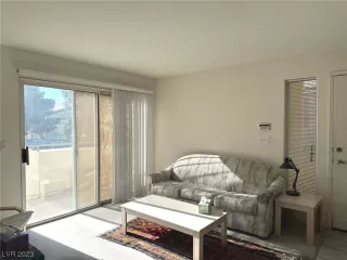 Photo #1: 2537497 Listing