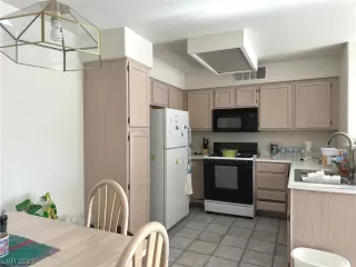 Photo #2: 2537497 Listing