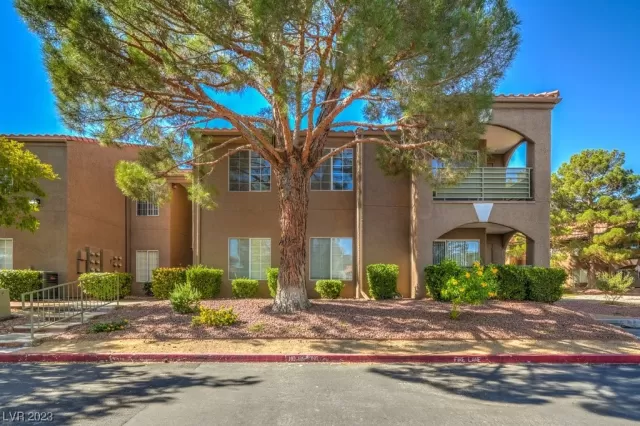 MLS: 2537506 Condo For Sale