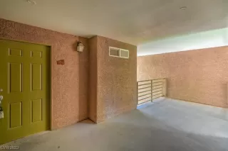 Photo #5: 2537506 Listing