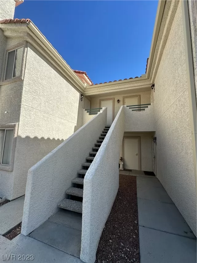 MLS: 2537511 Condo For Sale