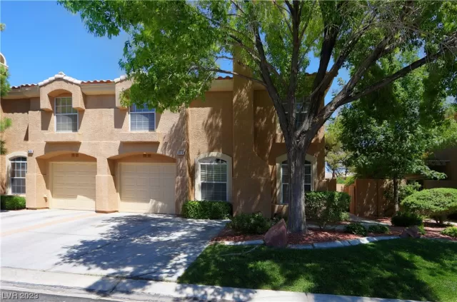 MLS: 2537523 Condo For Sale