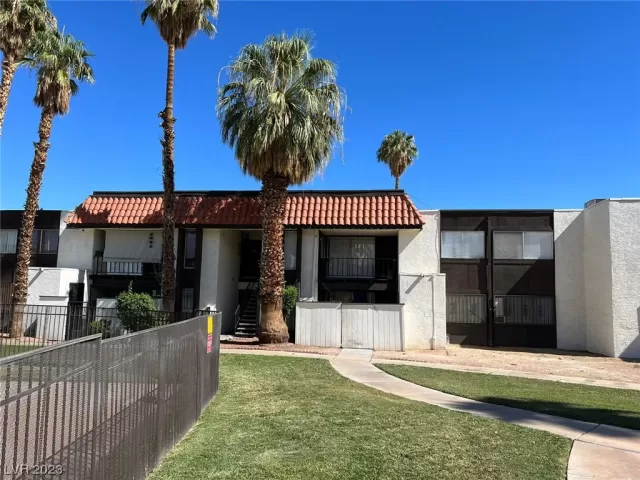 MLS: 2537541 Condo For Sale