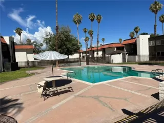 Photo #1: 2537541 Listing 