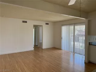 Photo #5: 2537541 Listing 