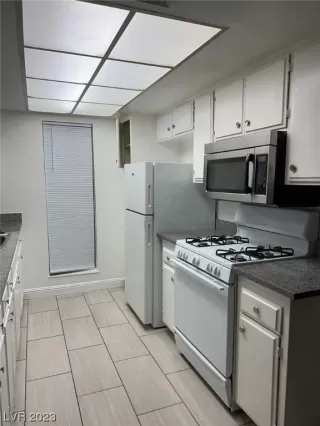 Photo #6: 2537541 Listing 