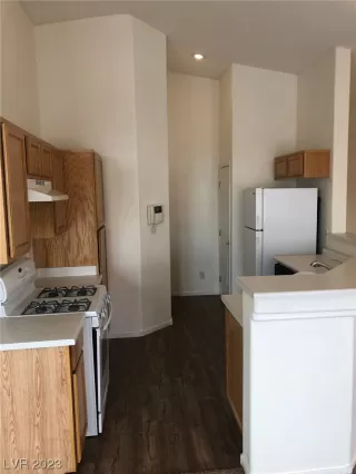 Photo #4: 2537548 Listing 