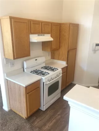 Photo #5: 2537548 Listing 