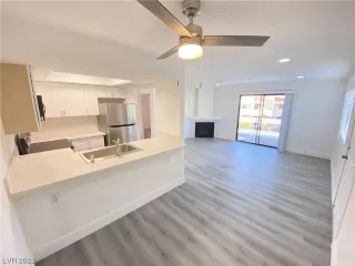 Photo #2: 2537589 Listing 