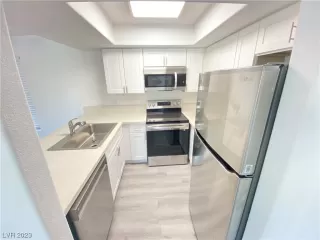 Photo #3: 2537589 Listing 