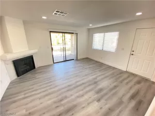 Photo #4: 2537589 Listing 