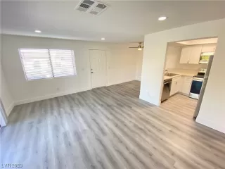 Photo #5: 2537589 Listing 