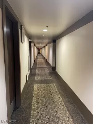 Photo #4: 2537591 Listing