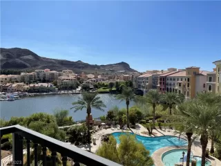 Photo #5: 2537591 Listing