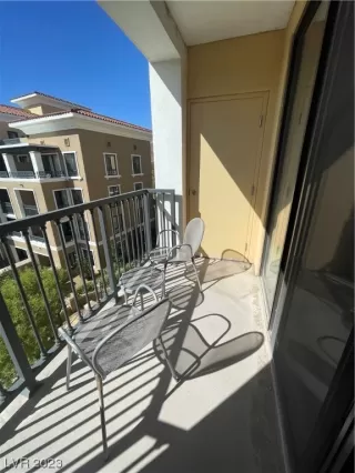 Photo #6: 2537591 Listing