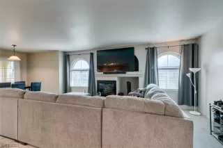 Photo #6: 2537603 Listing