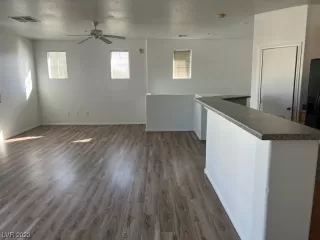 Photo #1: 2537609 Listing 