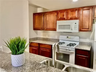 Photo #1: 2537616 Listing