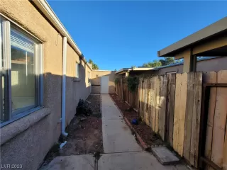 Photo #5: 2537685 Listing