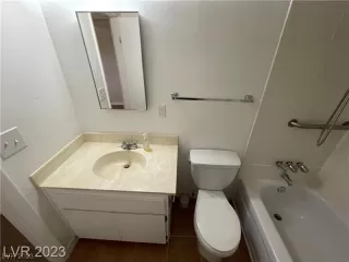 Photo #5: 2537757 Listing 