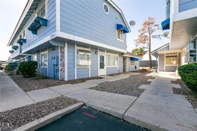 MLS: 2537765 Condo For Sale