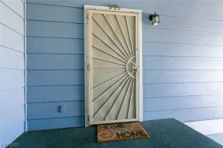 Photo #2: 2537765 Listing