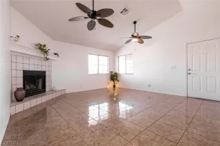 Photo #3: 2537765 Listing