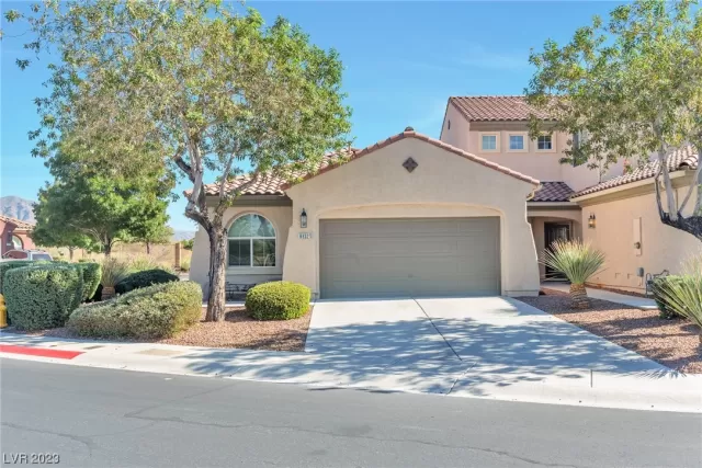 MLS: 2537773 Condo For Sale