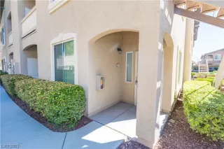 Photo #3: 2537777 Listing