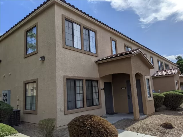 MLS: 2537784 Condo For Sale